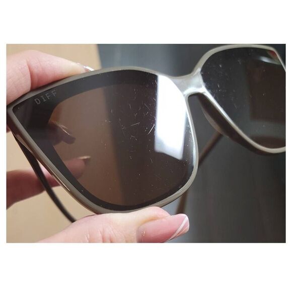 Diff Eyewear Make a Difference Neutral Taupe Chunky Cats Eye Sunglasses NEW Case - Picture 13 of 14